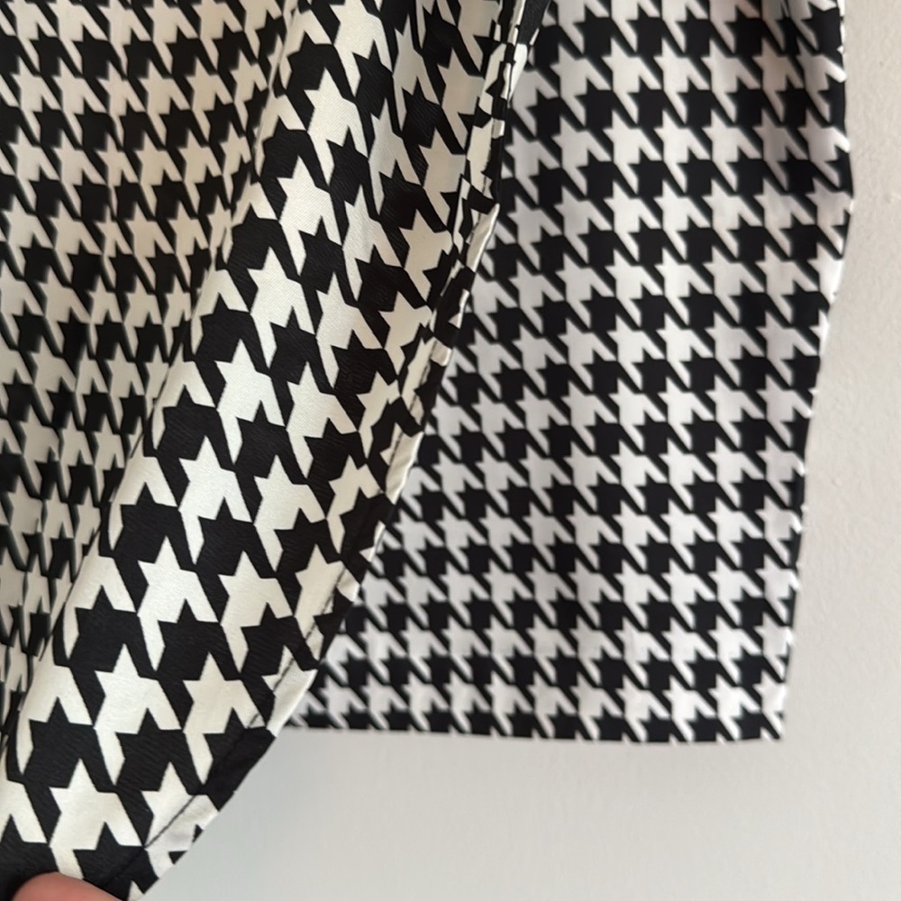 Liz Claiborne Houndstooth Skirt - Picture 5 of 6